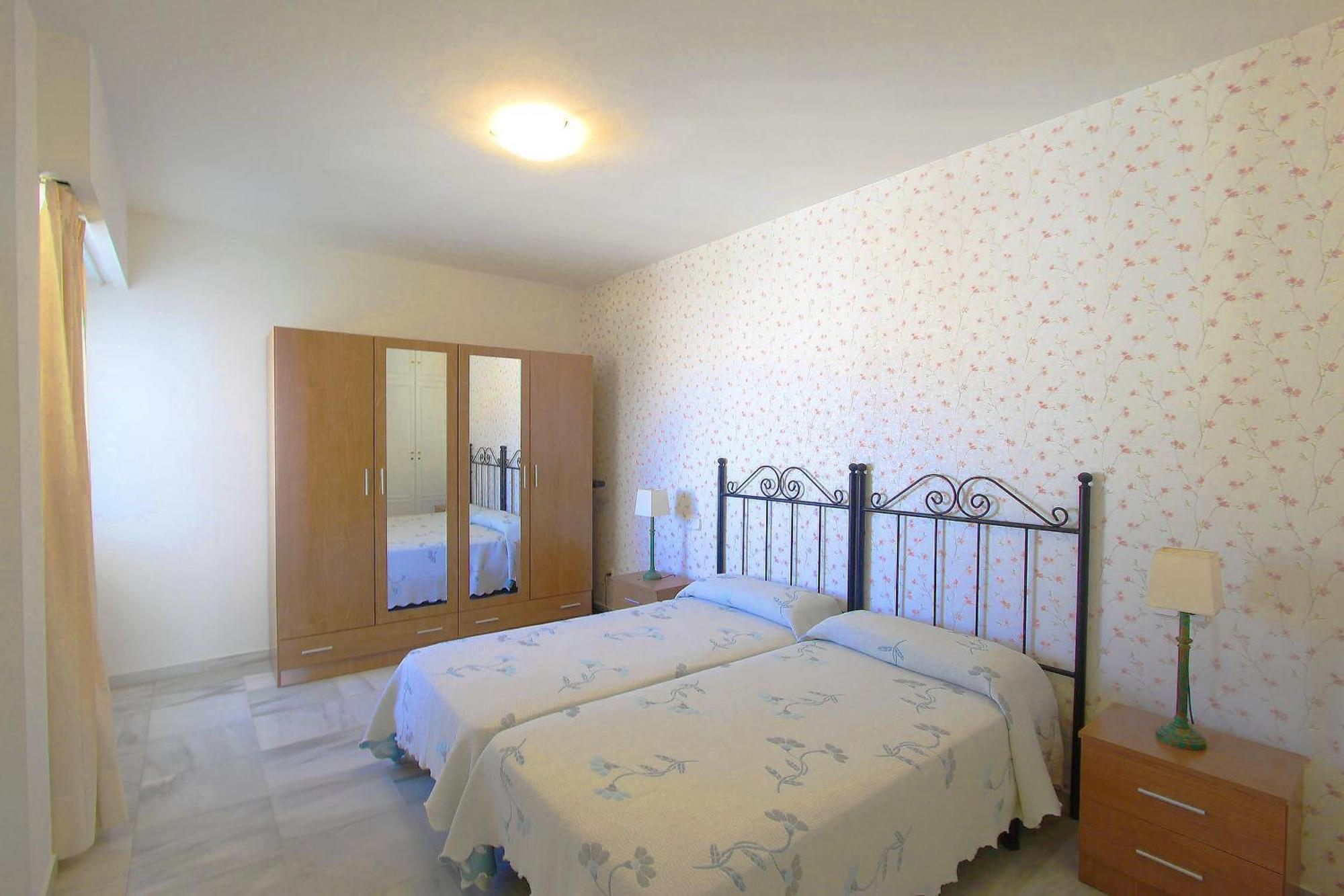 1149 Unique Beachfront Penthouse Center 400m2 Appartement